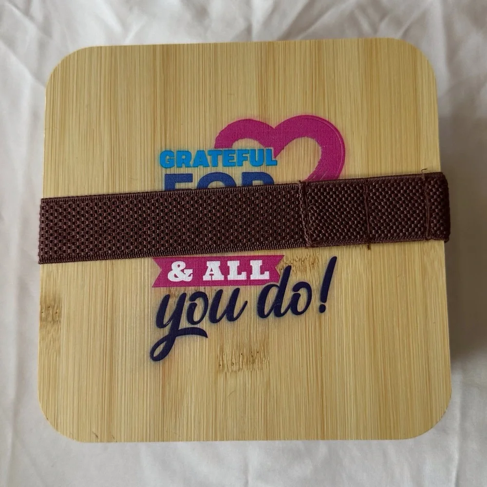 Food container with wood lid, reusable utensils set and‎ strap for closure